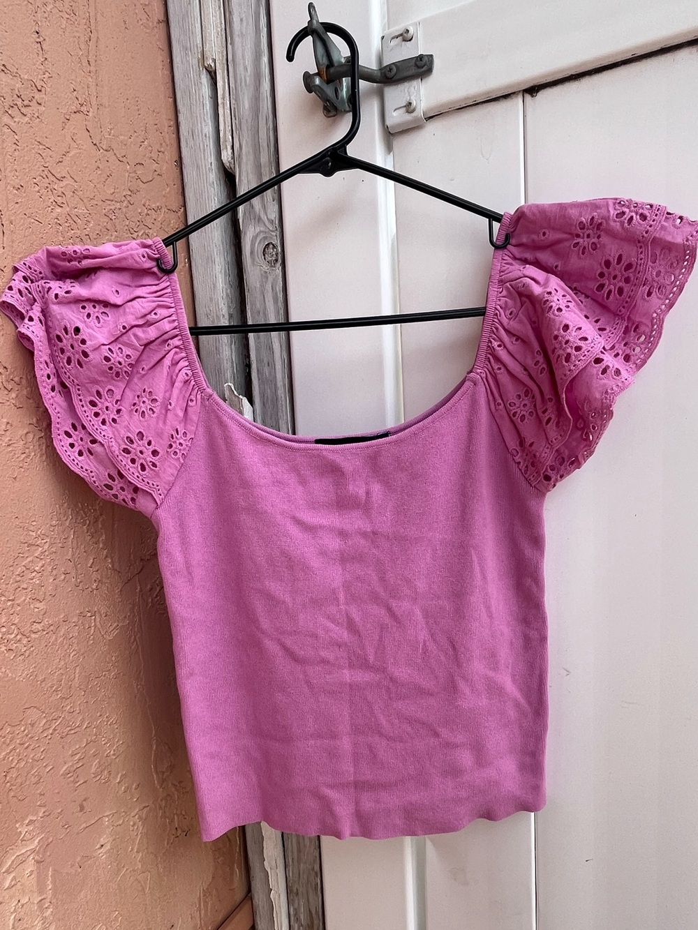 Vici Pink Barbiecore Pretty In Pink Eyelet Flutter Sleeve Crop Top Size Small